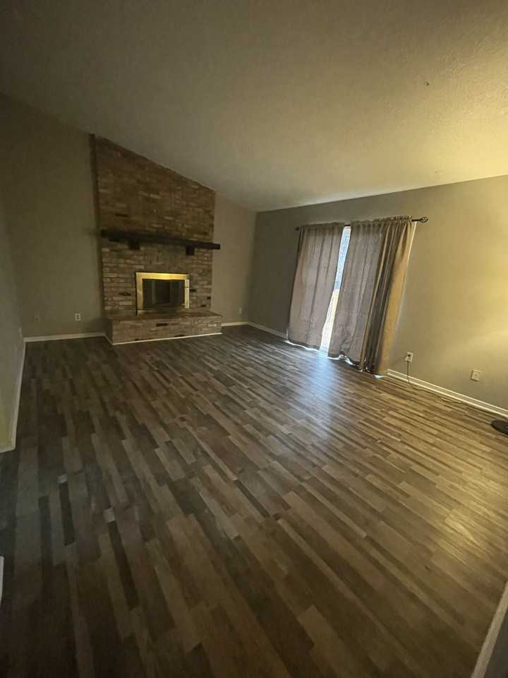 231 Northdale Blvd Nw #NA - Photo 4 of 15