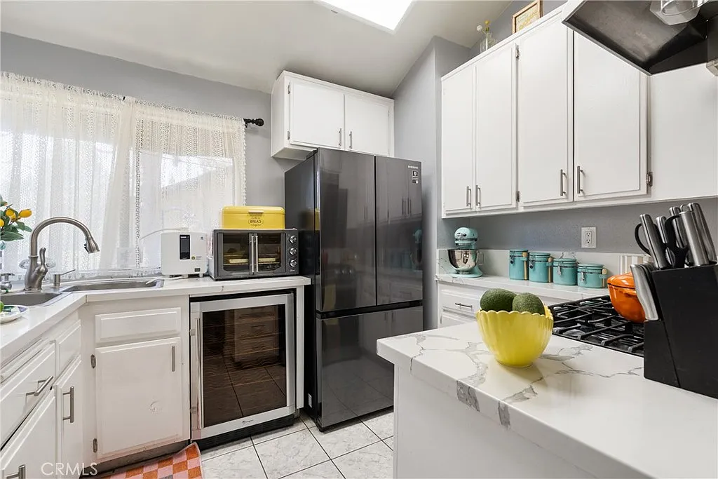 260 Cagney Ln #118 - Photo 6 of 8