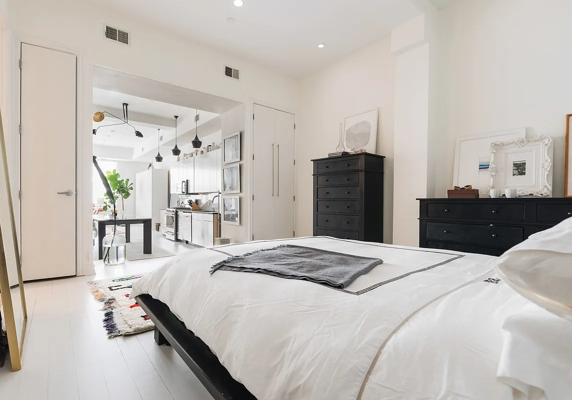 101 Wyckoff Ave #1E - Photo 4 of 10