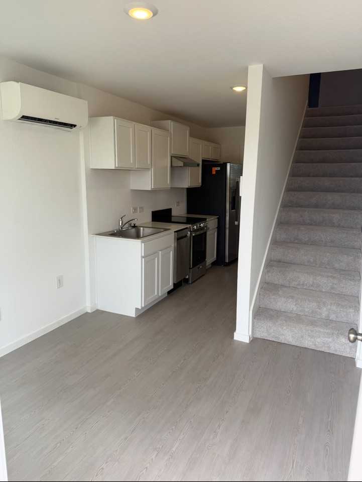 1002 Robin Hill Ln #NA - Photo 5 of 22
