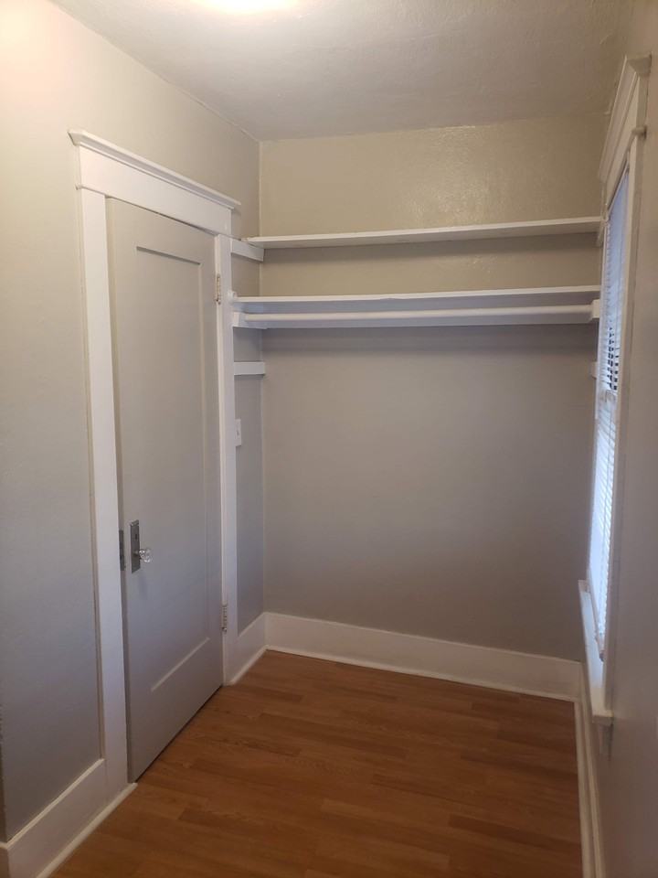 1005 E 2nd St #1005 - Photo 5 of 29