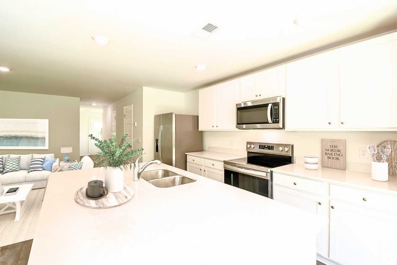 95 Striker Rd - Photo 3 of 49