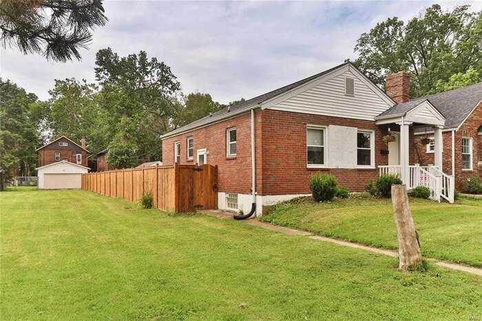 6704 Etzel Ave - Photo 5 of 33