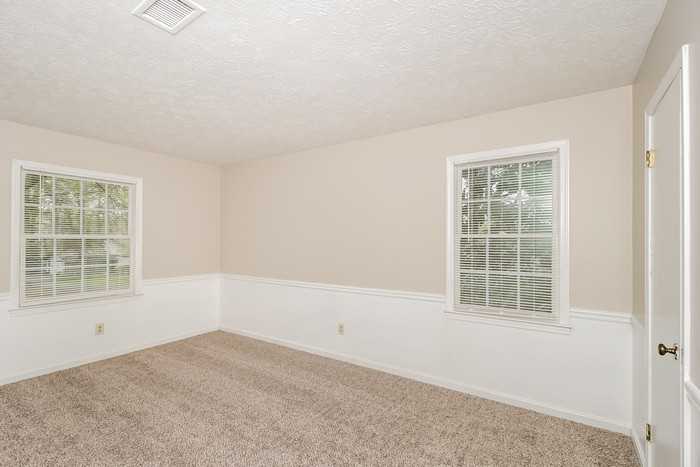 2617 Twin Oaks Drive Northwest - Photo 6 of 17