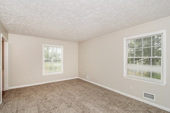 2617 Twin Oaks Drive Northwest - Photo 6 of 17