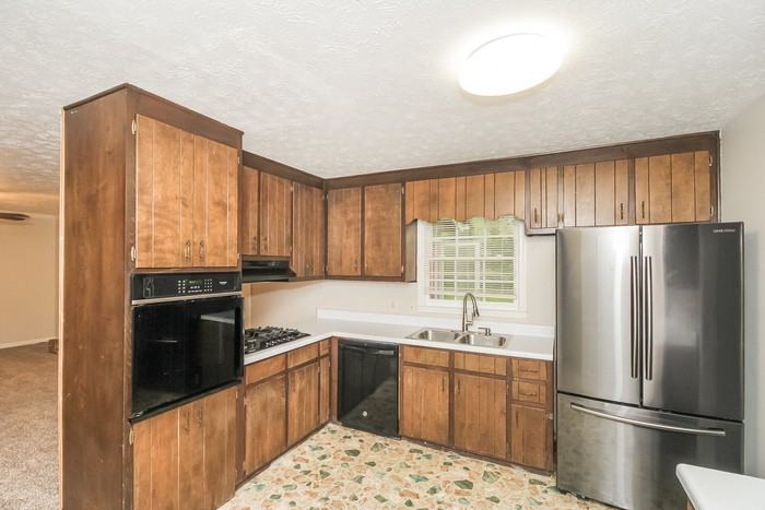 2617 Twin Oaks Drive Northwest - Photo 5 of 17
