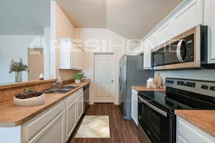 12416 Fish Rd - Photo 2 of 18