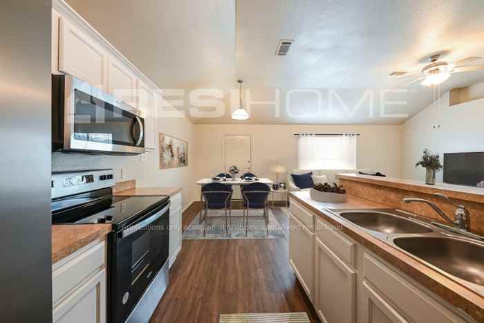 12416 Fish Rd - Photo 3 of 18