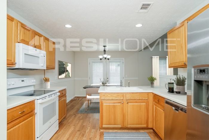 155 Silver Fox Trl - Photo 4 of 19