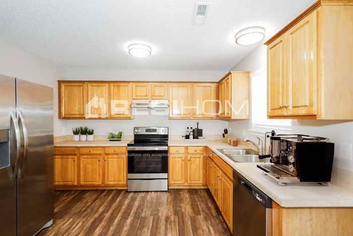 709 Forest Valley Ln - Photo 2 of 17