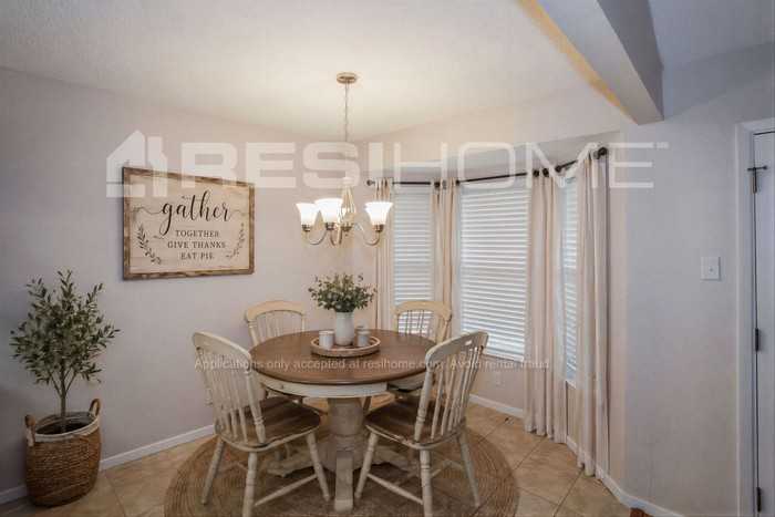 6009 Marigold Dr - Photo 3 of 16