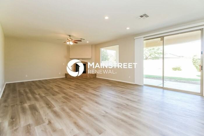 6664 S Wilson Dr - Photo 2 of 17