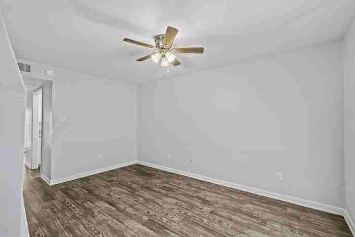 607 Chickadee Dr #7 - Photo 4 of 32