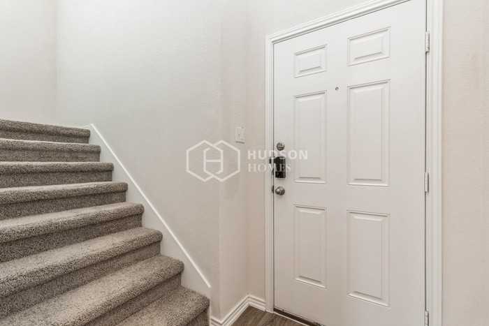 9942 Spotted Rose - Photo 5 of 47