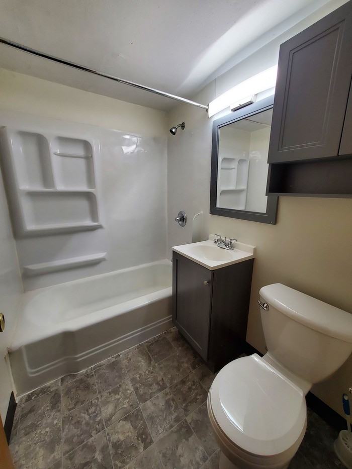 1116 19th Ave S #5 - Photo 4 of 5