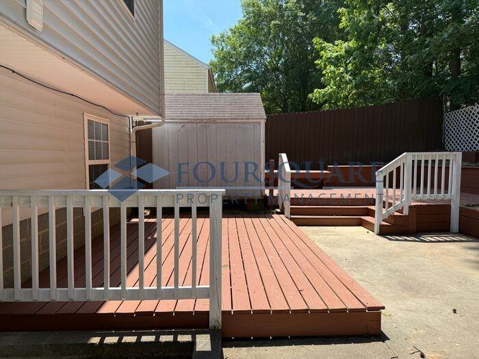 2716 Midway Park Ct - Photo 6 of 30