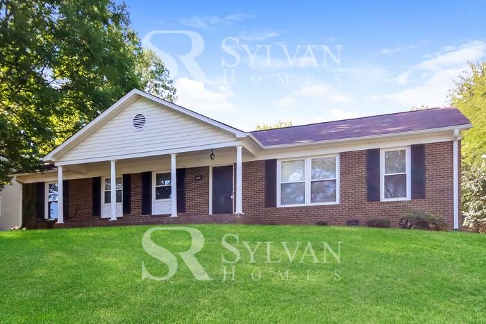 2511 Cliffside Dr - Photo 2 of 15