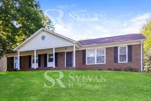 featured image of 2511 Cliffside Dr