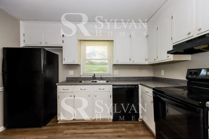 2511 Cliffside Dr - Photo 5 of 15