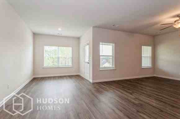 820 Athens Ln - Photo 5 of 19