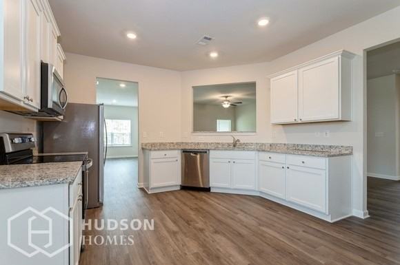 820 Athens Ln - Photo 6 of 19