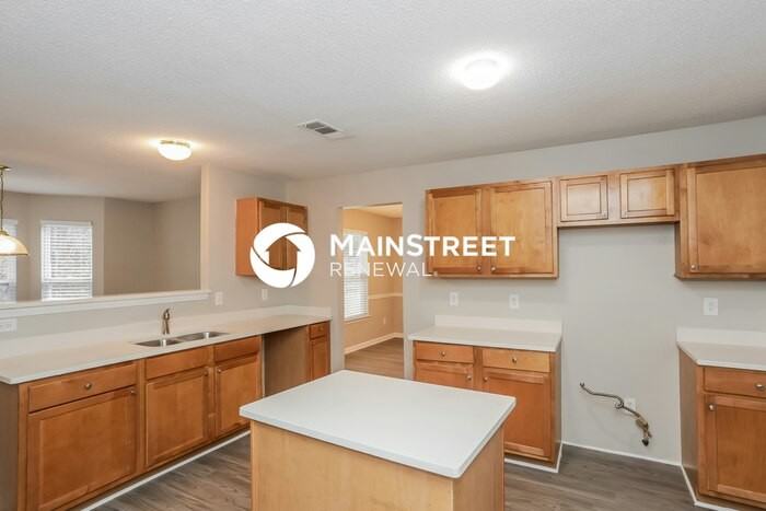 2043 Reflective Waters Rd - Photo 6 of 17