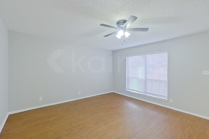 923 Kimbrough St - Photo 6 of 26