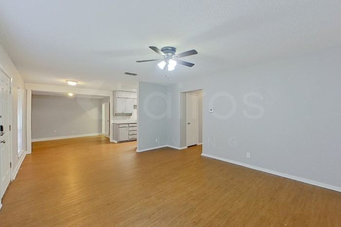 923 Kimbrough St - Photo 7 of 26