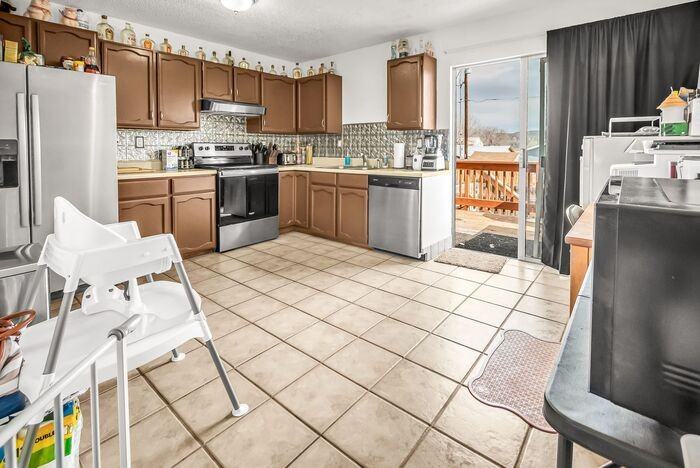 252 E Rangely Ave - Photo 6 of 20