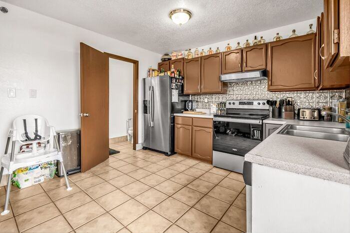 252 E Rangely Ave - Photo 7 of 20