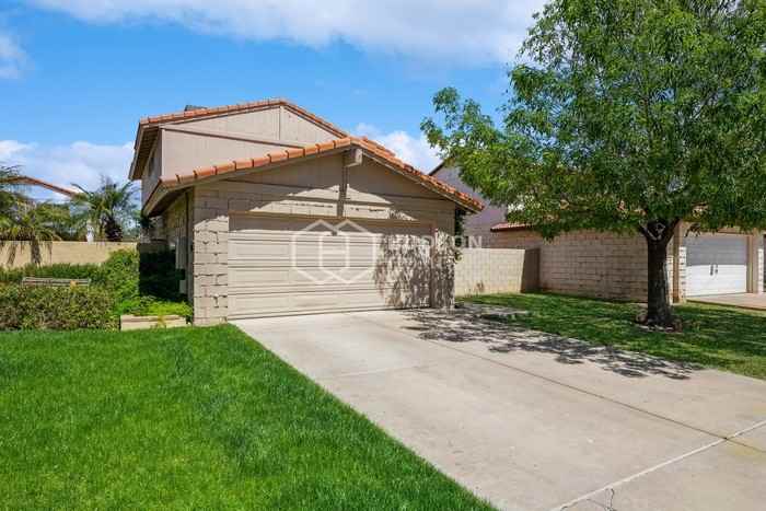 2708 W Temple St - Photo 2 of 21