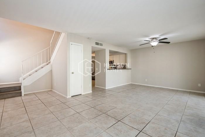 2708 W Temple St - Photo 3 of 21