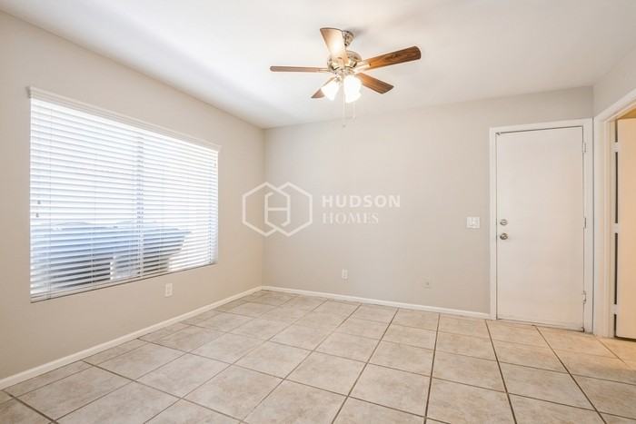 2708 W Temple St - Photo 7 of 21