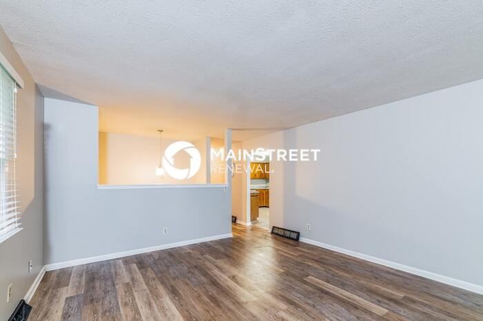 2806 Winchester Dr - Photo 5 of 17