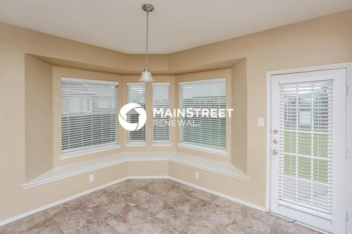 749 Mulberry Ln - Photo 6 of 17