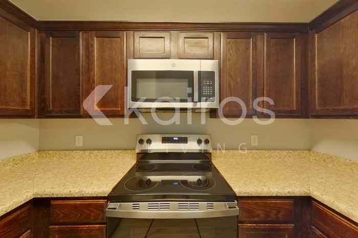 3909 E Thomas St #B - Photo 6 of 20