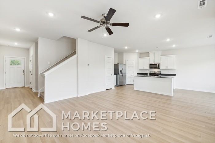 5726 Selah St - Photo 5 of 31