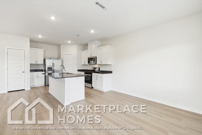 5726 Selah St - Photo 7 of 31