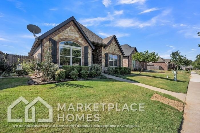 3211 Sw Stonepoint Ave - Photo 2 of 31