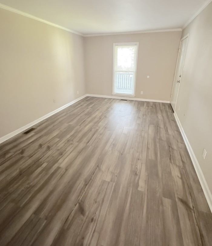 915 Green St #915 - Photo 3 of 17