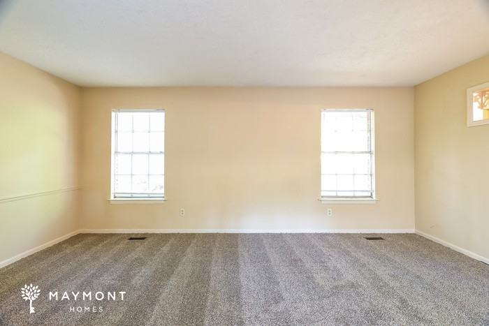 433 4th Ave - Photo 4 of 12