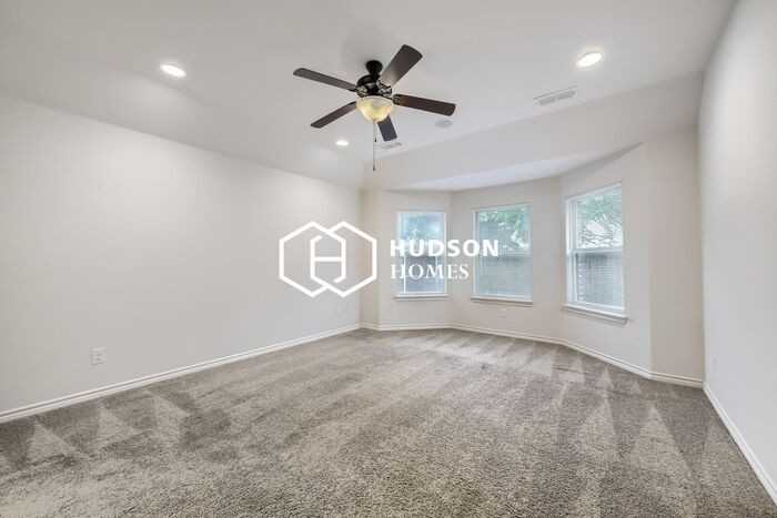 1604 Flamingo Dr - Photo 7 of 13