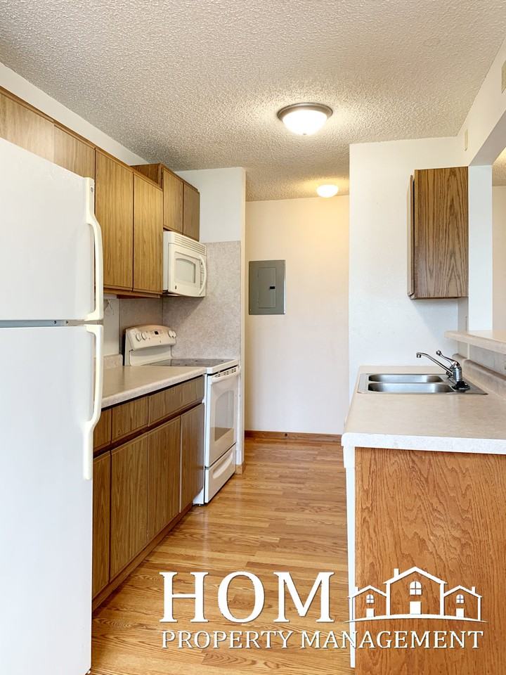 131 W Lind St #5 - Photo 6 of 14