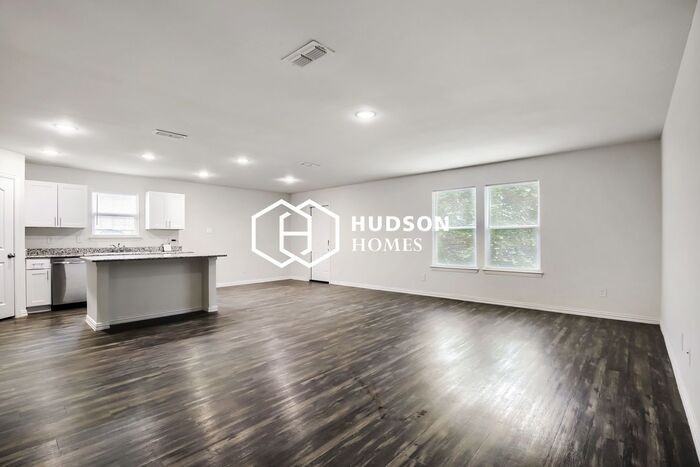 306 Outboard Dr - Photo 4 of 14