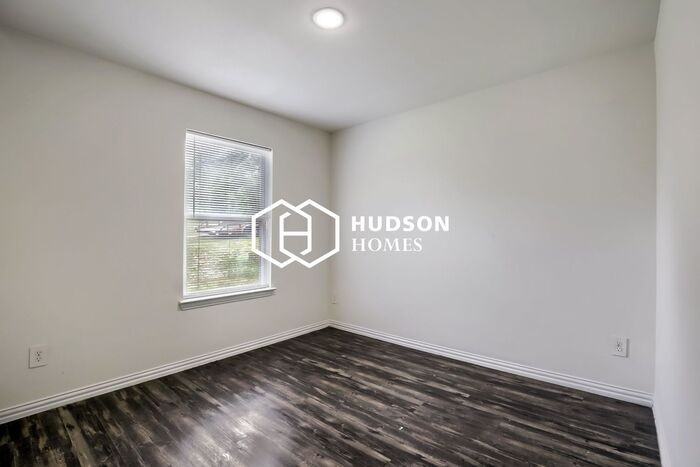 306 Outboard Dr - Photo 7 of 14