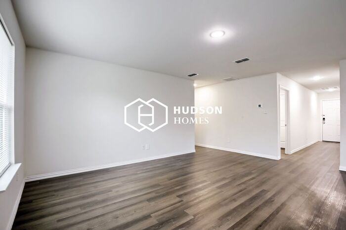 158 Westview Dr - Photo 3 of 14