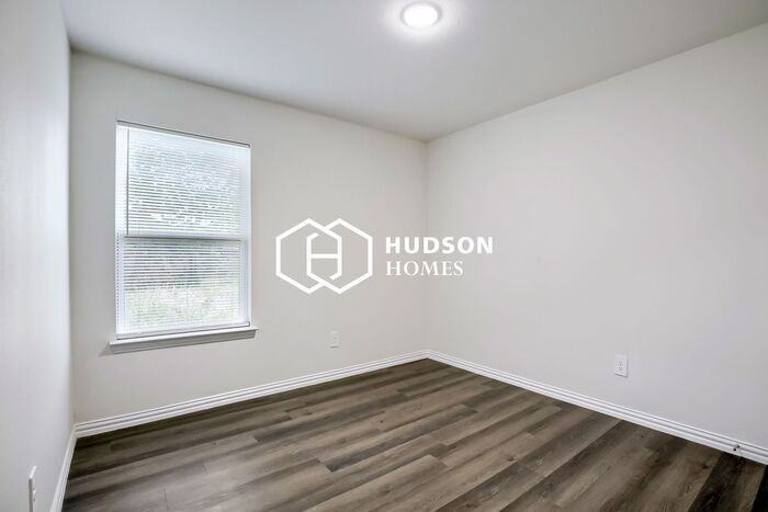 158 Westview Dr - Photo 7 of 14