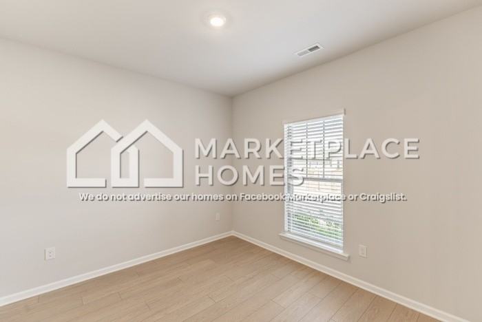 206 Stockyard Cir - Photo 3 of 31