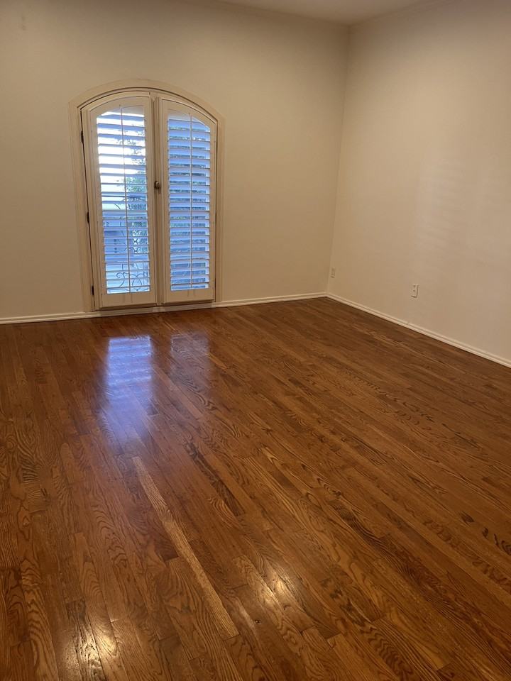 325 S Swall Dr #301 - Photo 4 of 17