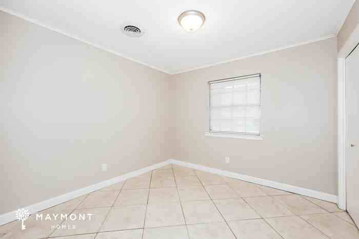 7461 Meadowcrest Dr - Photo 5 of 9